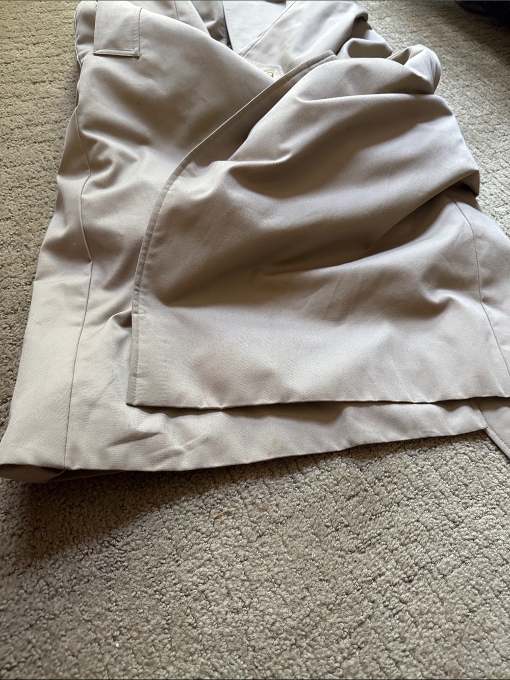 Burberry Beige Trench Coat with Check Lining - Picture 9 of 9